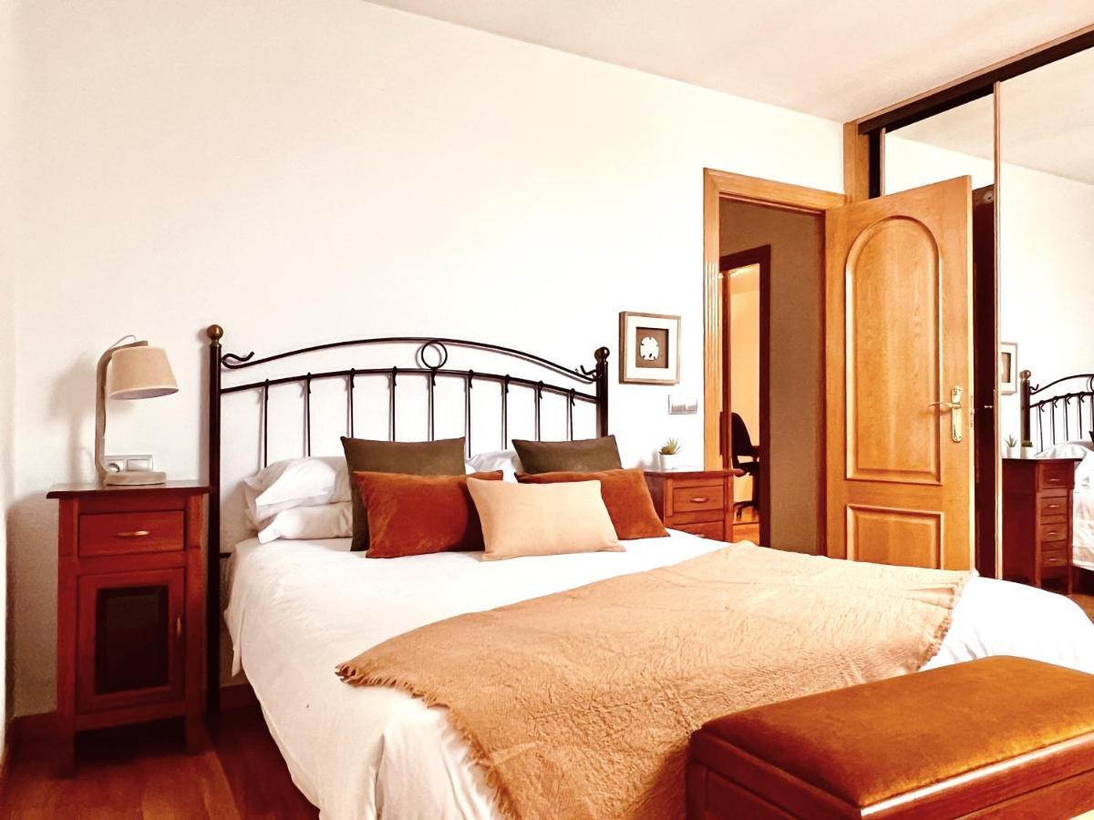 Appartamento Housingleon - Conde Duplex Con Garaje Gratuito Esterno foto