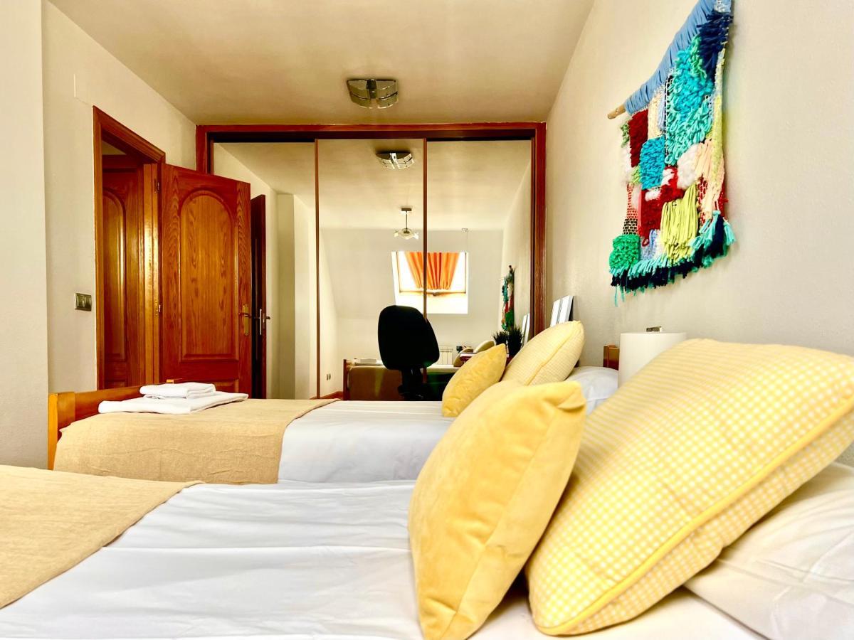 Appartamento Housingleon - Conde Duplex Con Garaje Gratuito Esterno foto