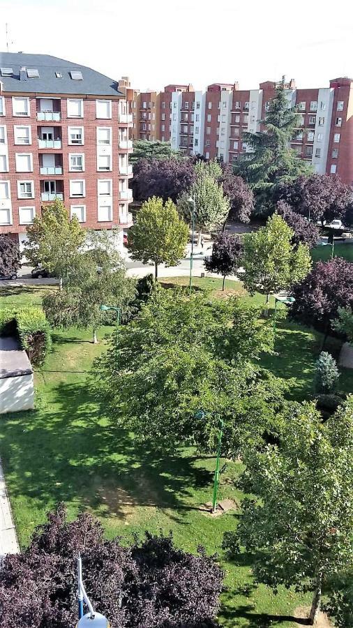 Appartamento Housingleon - Conde Duplex Con Garaje Gratuito Esterno foto